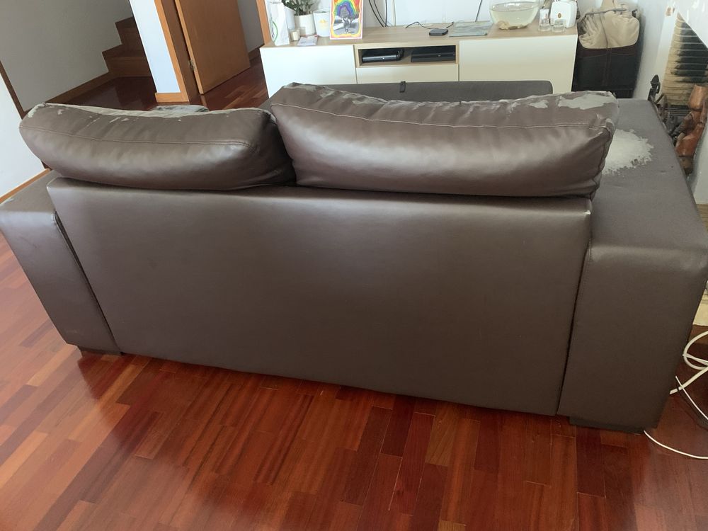 Sofa cama castanho escuro