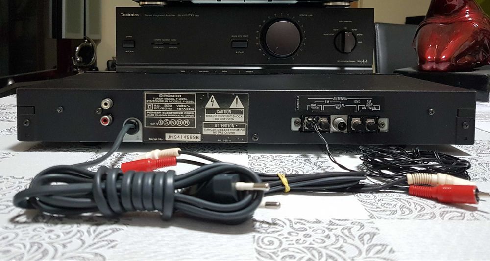Sintonizador Pioneer F-225L digital, Em Excelente Estado