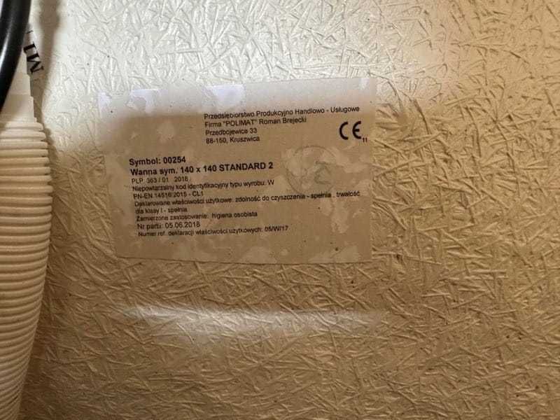Sprzedam wannę narożną.