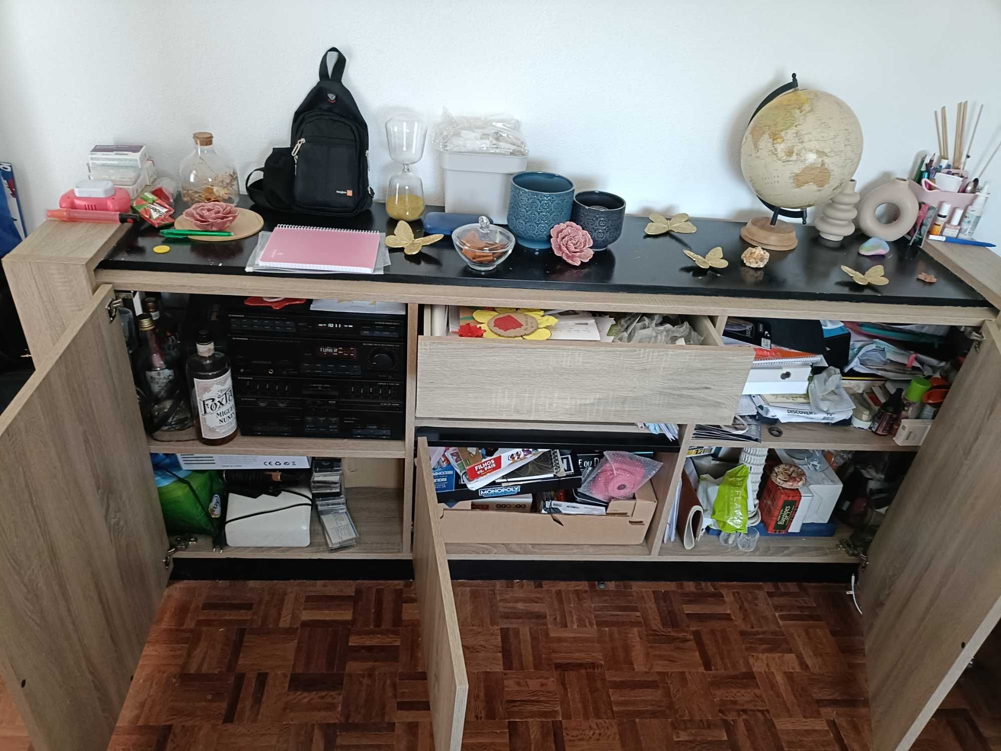 Aparador de sala negociável