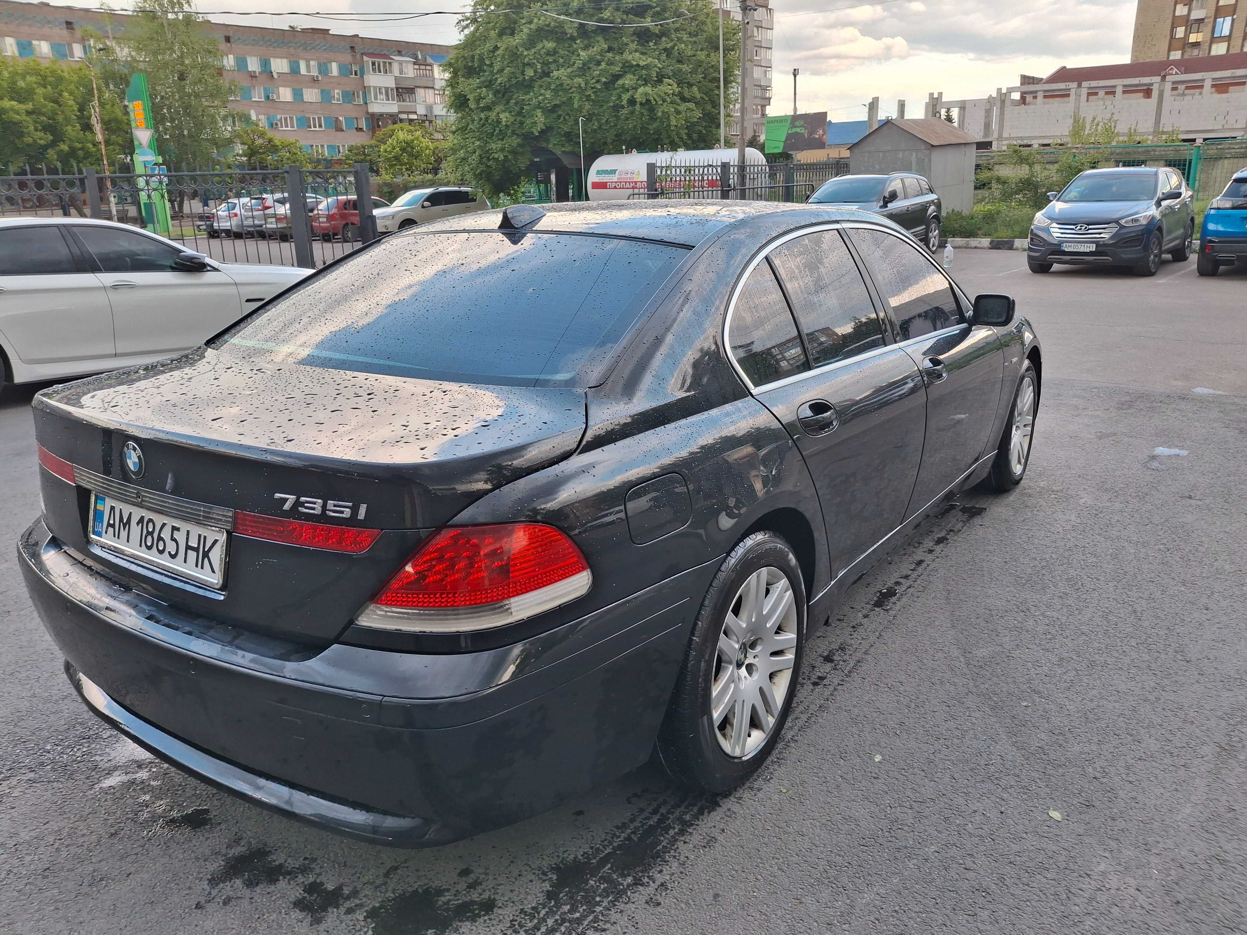 Автомобіль бмв е 65