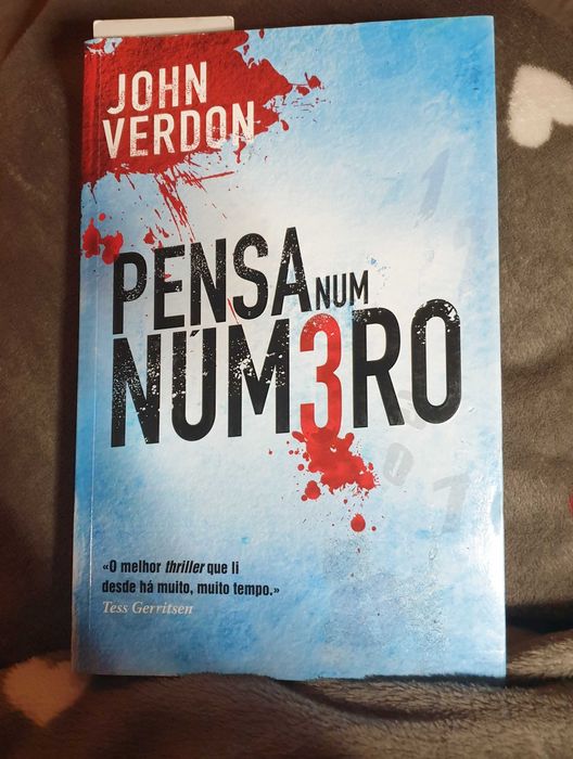 Livro "pensa num número"