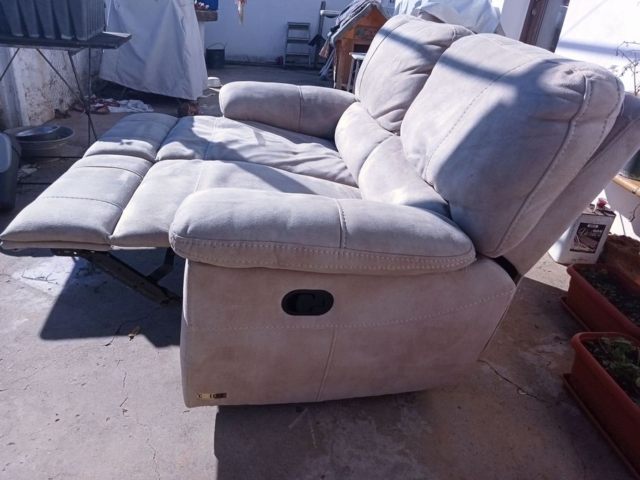 Sofa Loveseat CHEERS praticamente novo