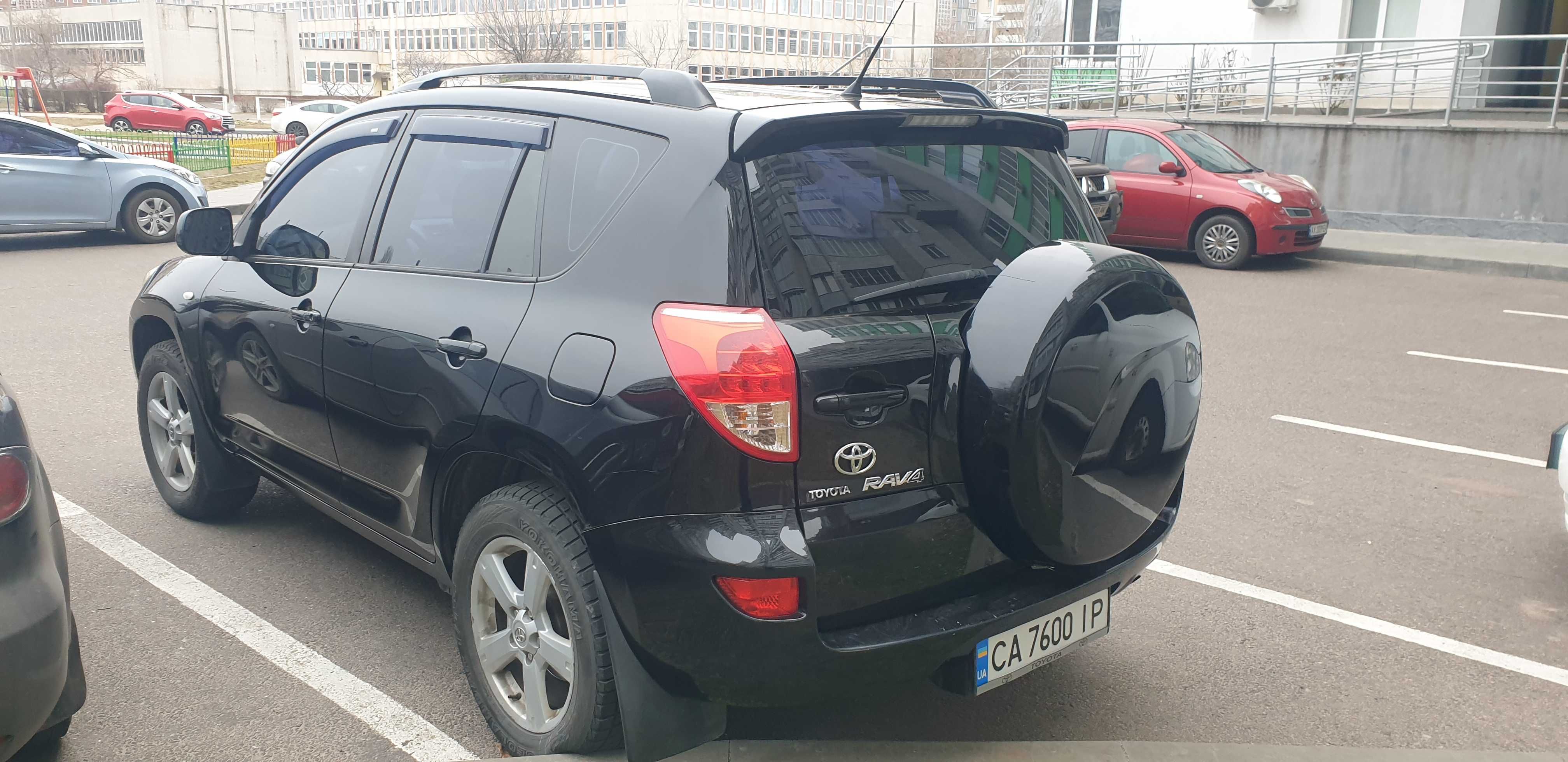 Toyota RAV4 2006 2.0 на автоматі. Офіційний автомобіль.