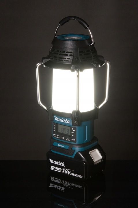 Makita Dmr057 Radio / Lampa 18v 2w1 Bluetooth