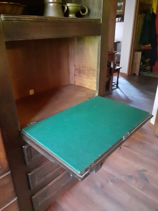 Kredens dębowy sprzedam