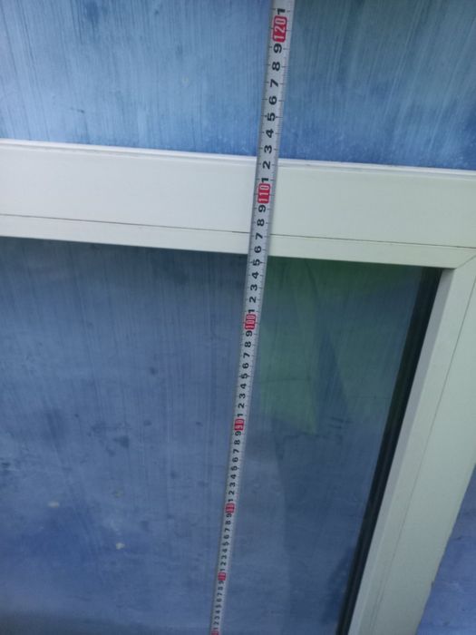 Продав пластикове окно