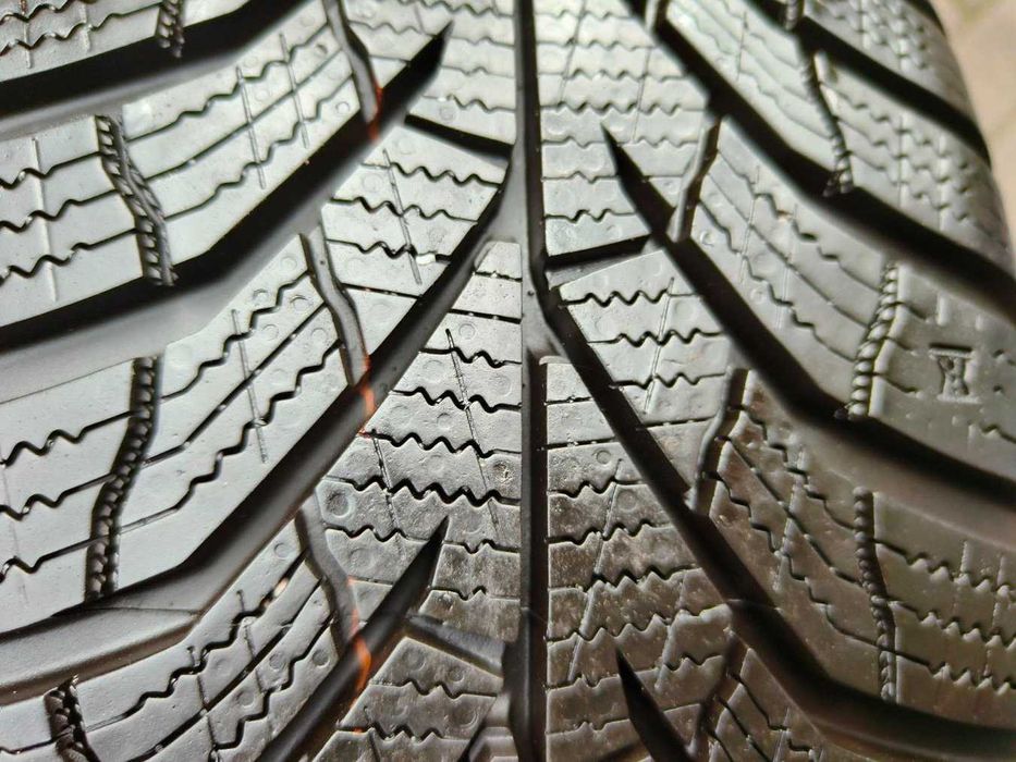 185/55 82T R15 KUMHO WinterCraft WP52 2022r 8mm Zimowe 4szt Opony