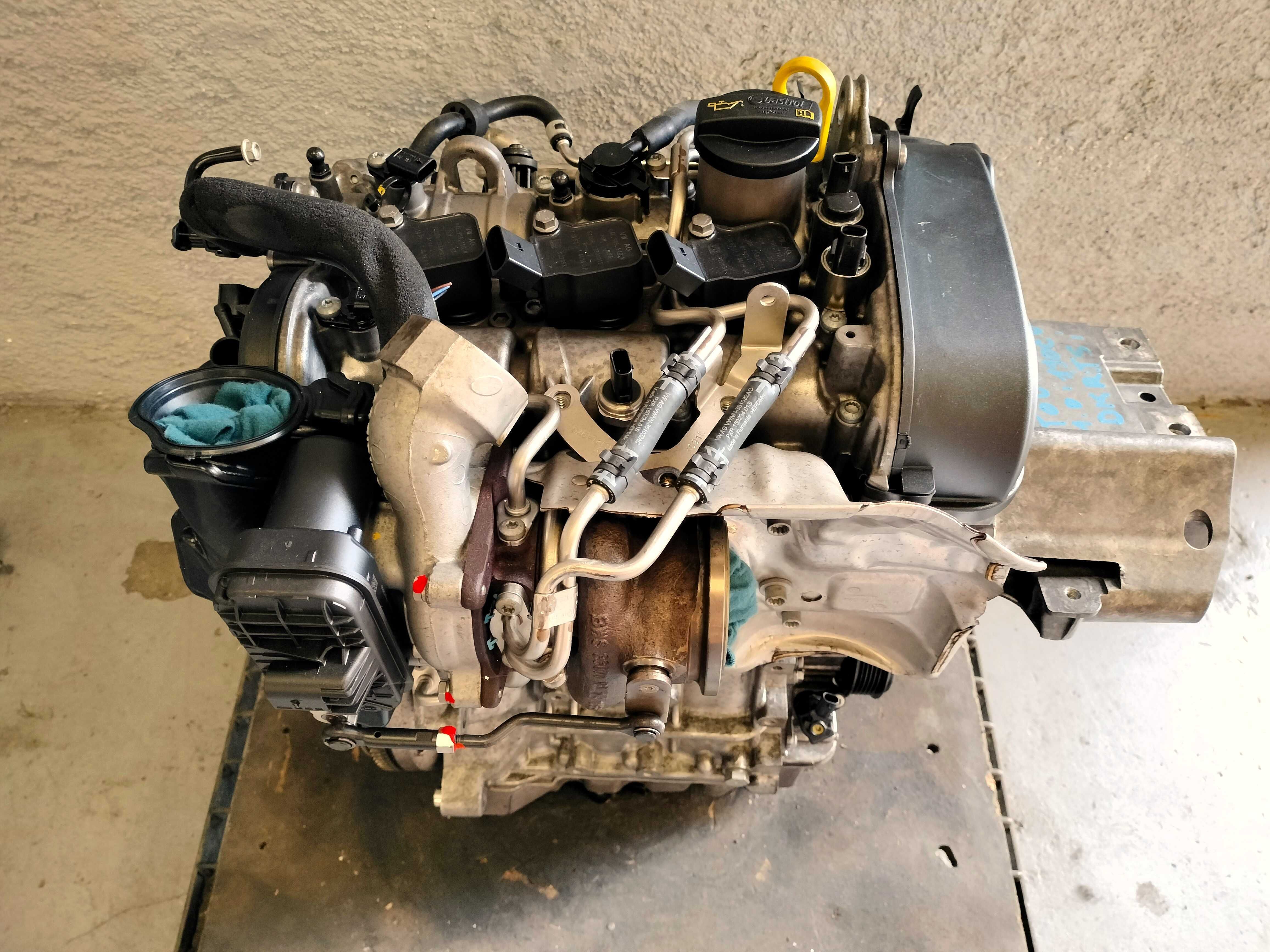 Motor Vw Touran 1.0 TSI Ref: DKR  110 cv / 2018