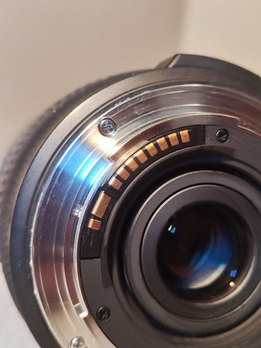 Objetiva Sigma 18-200 mm DC OS Canon EF