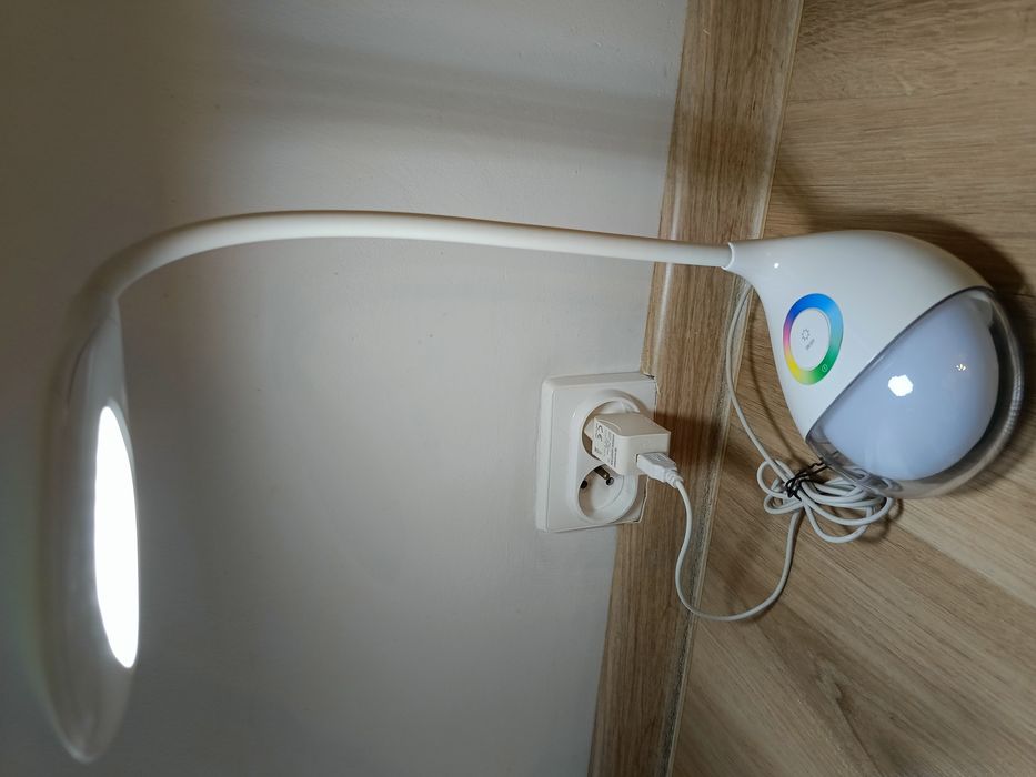 Lampka LED na biurko