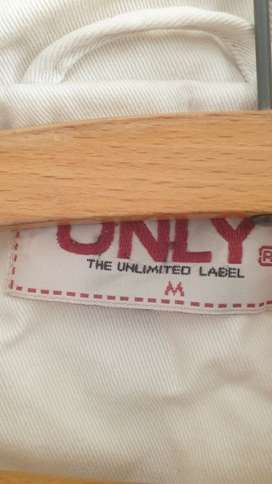 Płaszczyk ecru  damski