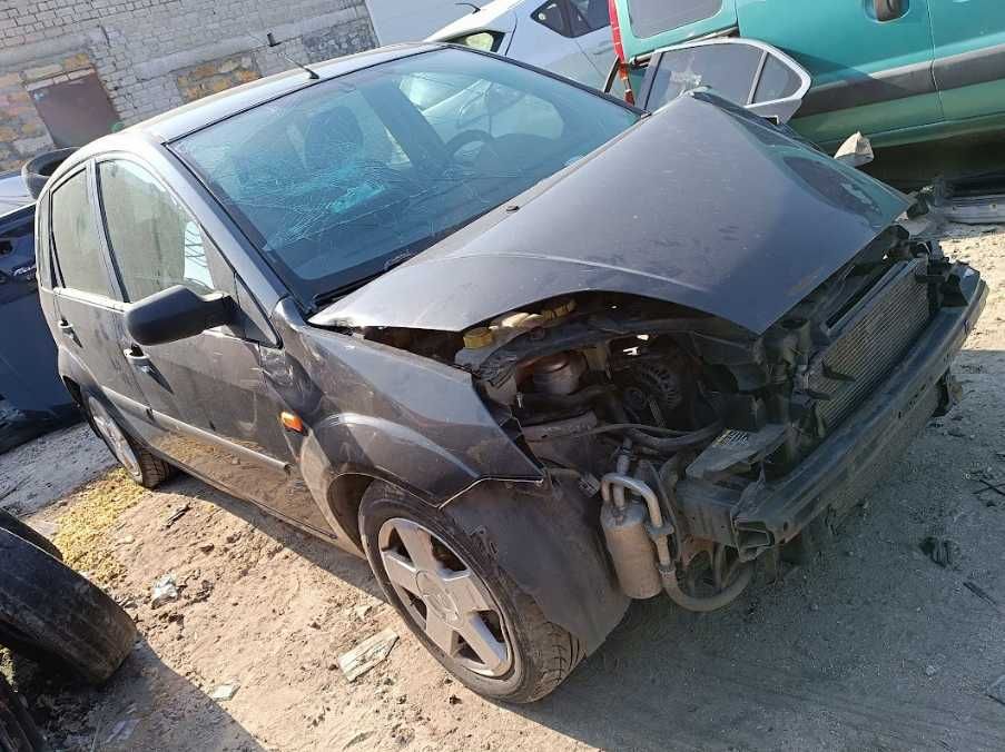 Кузов Ford Fiesta 2008 1.4 бенз черный. Разборка Ford Fiesta
