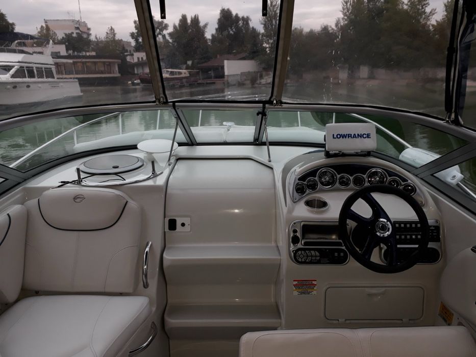 Катер Crownline 250 CR