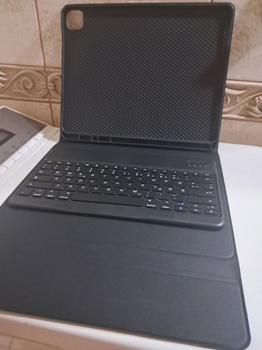 Чохол клавіатура для ipad