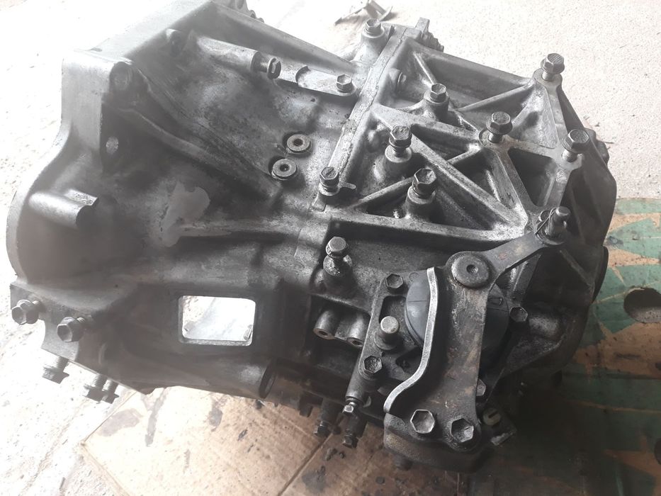 МКПП Toyota Avensis 6-ступінчаста