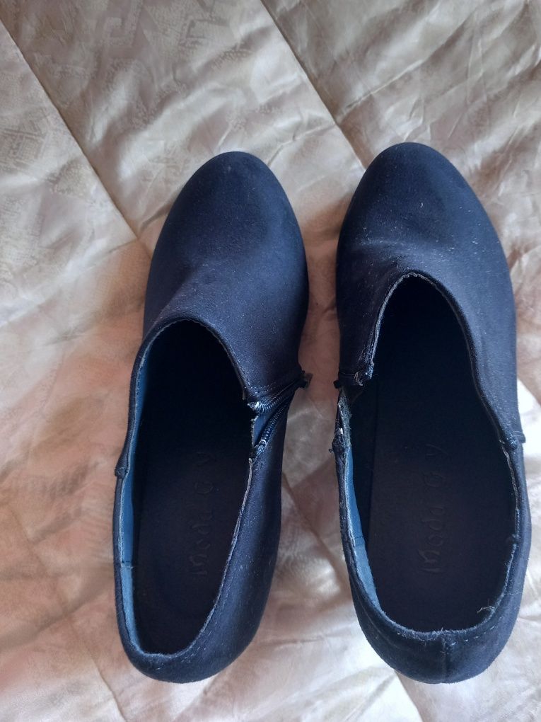 Botas azuis com salto