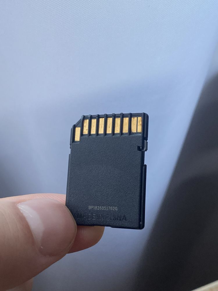 SD карта памяті 128 gb sandisk