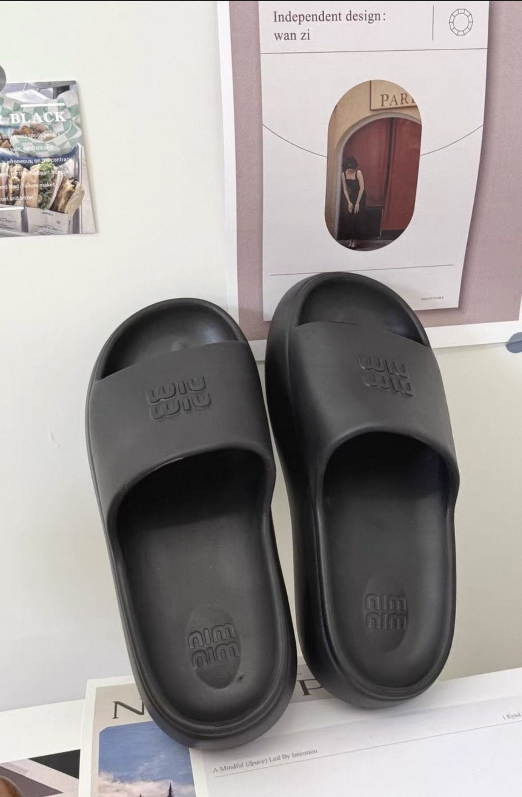 Шлепки шлепанци Miu Miu