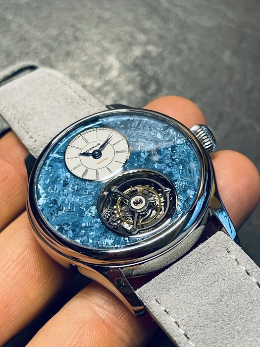Merkur Tourbillon