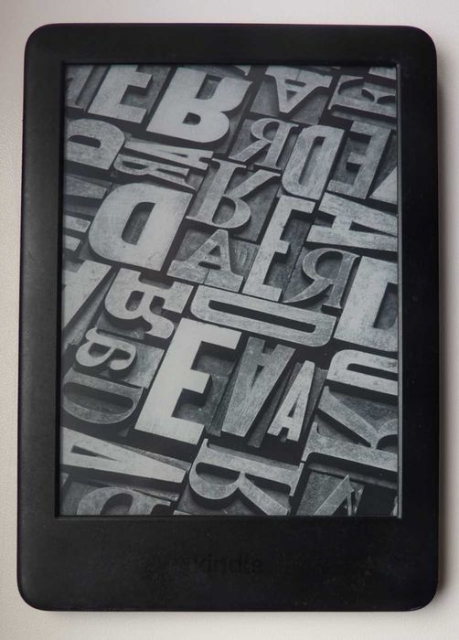 Kindle paperwhite 10th generacja - 3 GB pamięci.