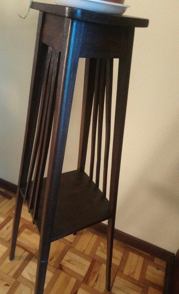 Stara szafa po Księżnej Radziwill wraz z szafką i kwietnikiem