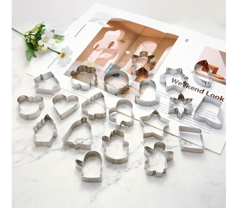 Zestaw 20 foremek do wycinania ciastek - nowe