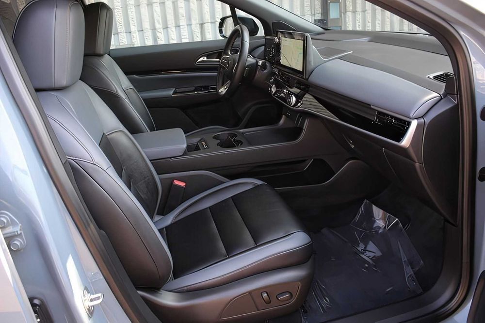 Honda Prologue      2024