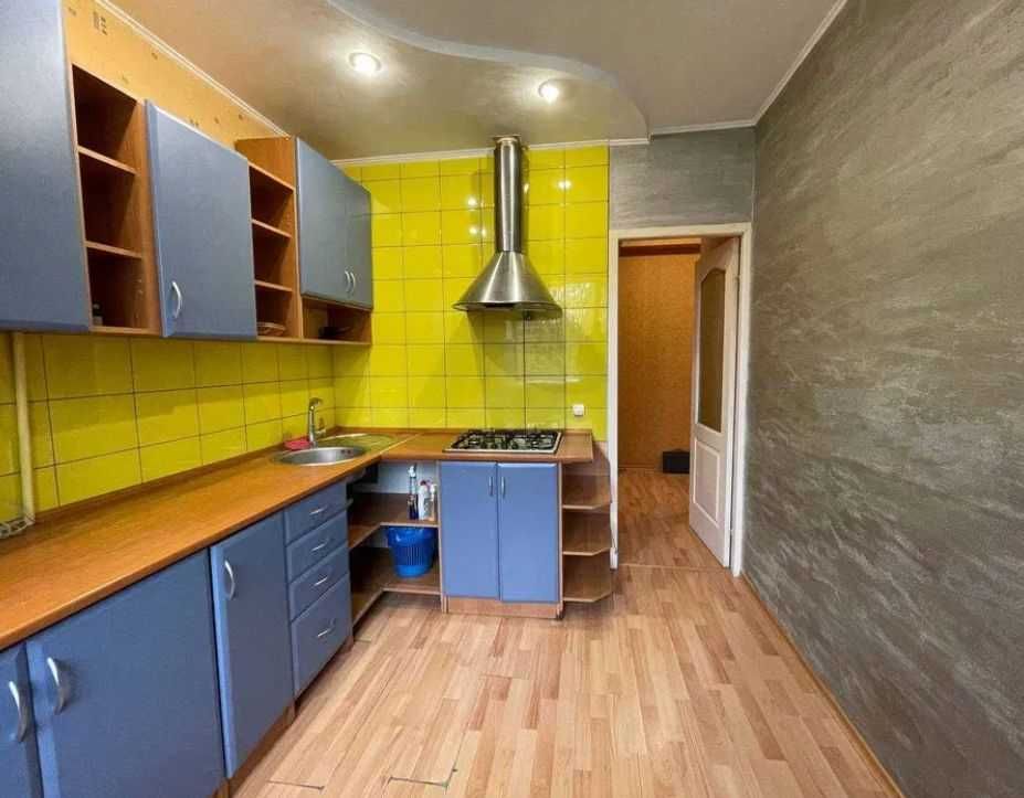 1 кім в ЦЕГЛІ район НАУКИ (ГАГАРІНА) (716392)