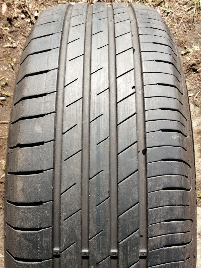 Goodyear Efficient grip performance 215 60 R17 96H SUPER STAN!!!