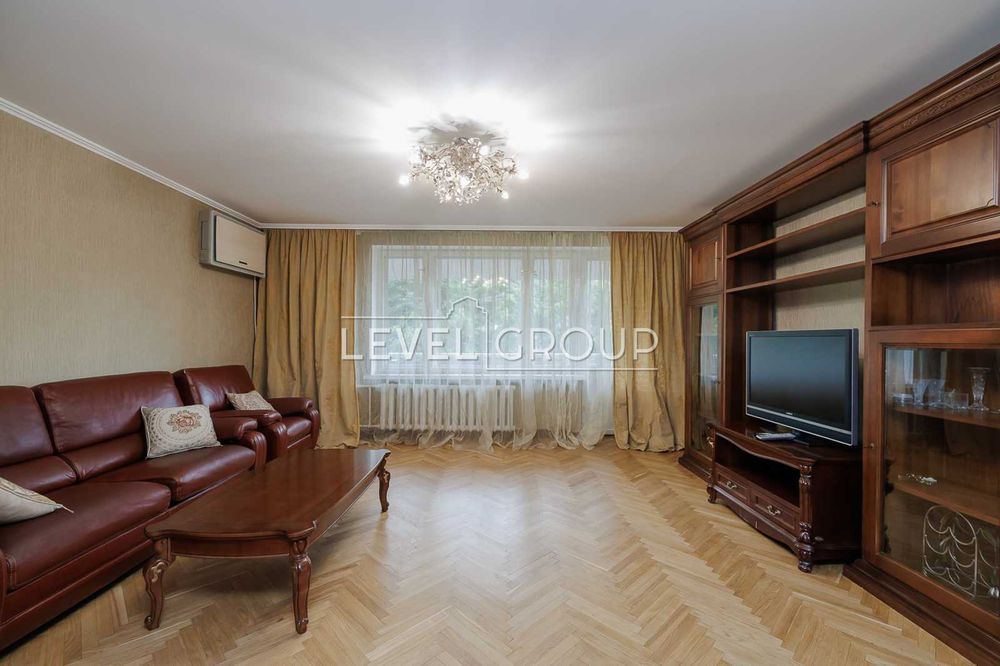 Оренда просторої на вул. Тарасівська, 21, Голосіївський р-н.