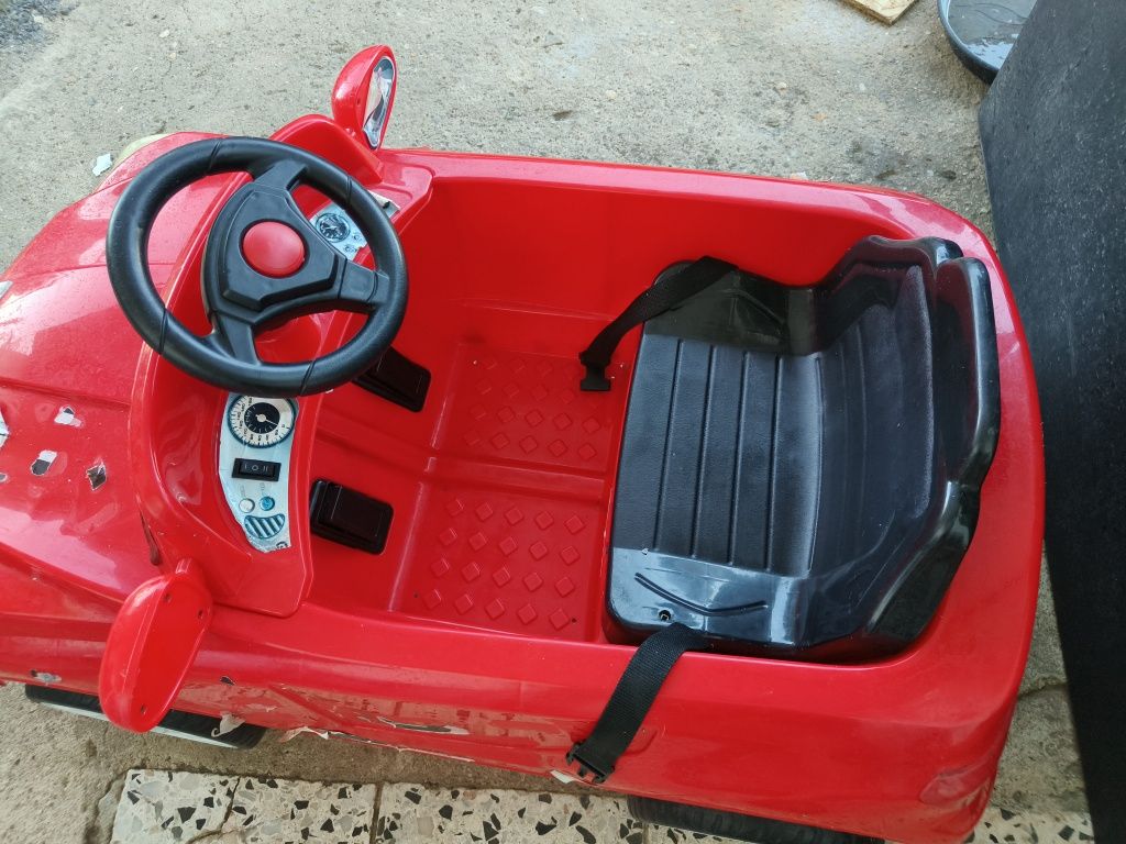 Carro elétrico de criança