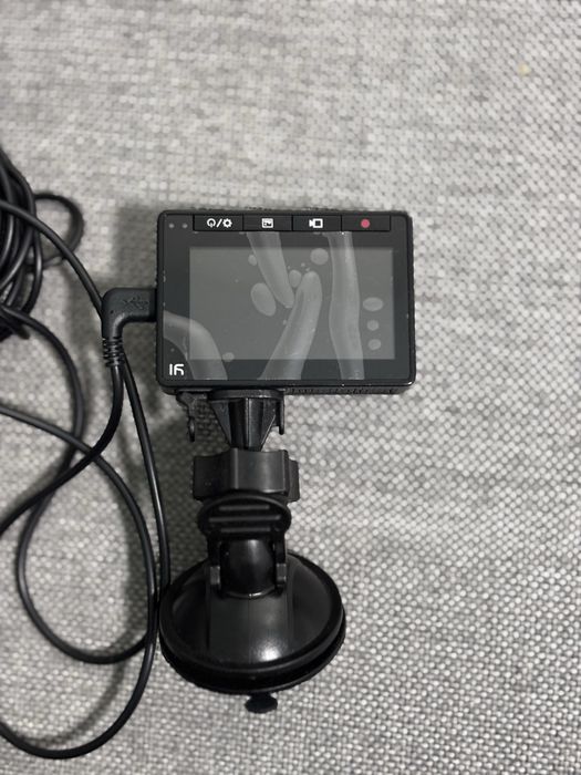 Wideorejestrator Xiaoyi Yi Dash Camera wraz z kartą micro ssd