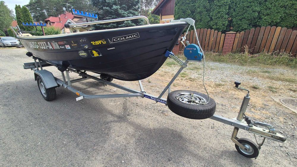 Łódź wędkarska POLPORT 450 z przyczepą Niewiadów