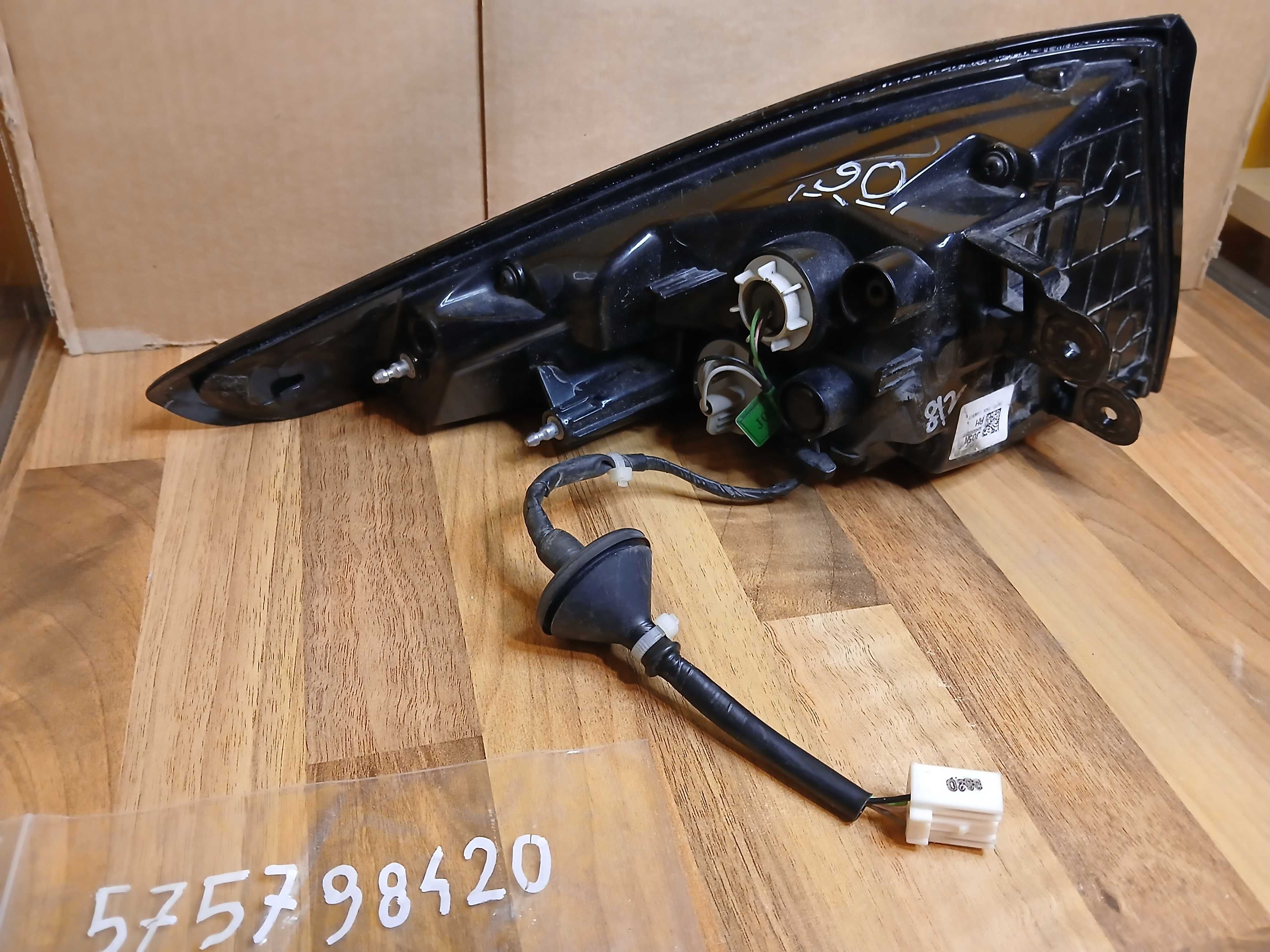 CAŁA Lampa tył tylna prawa Hyundai Ioniq 92402g2200