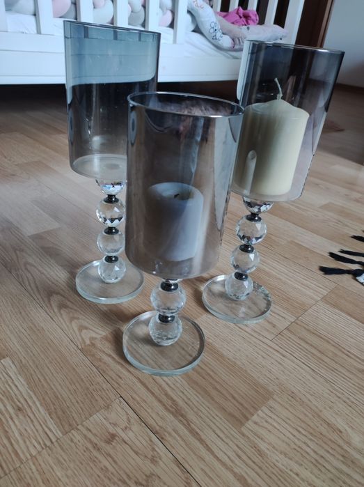 Zestaw trzech szklanych świeczników lampiony