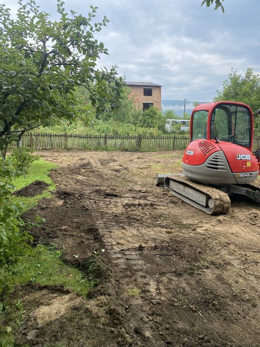 Послуги Ескаваторів 5/9тон трактор та Автокрана 22метра 20 тон