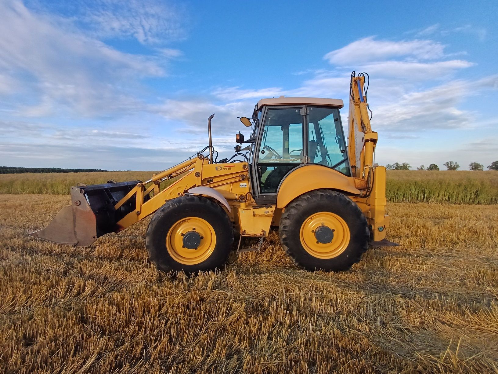 New holland LB115
