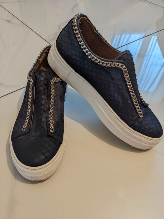 Жіноче шкіряне взуття