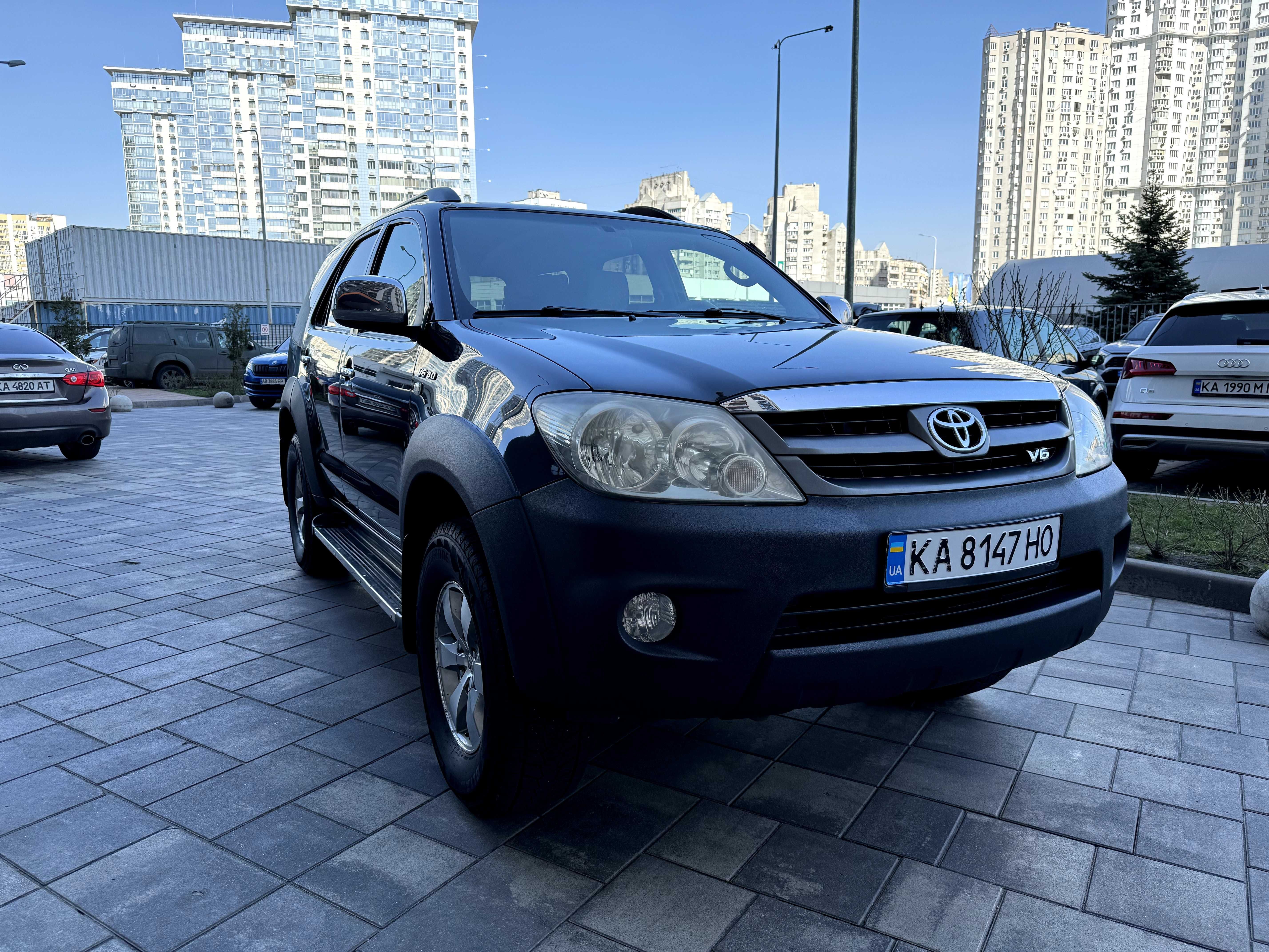 Toyota Fortuner 4.0 2005 7 місць