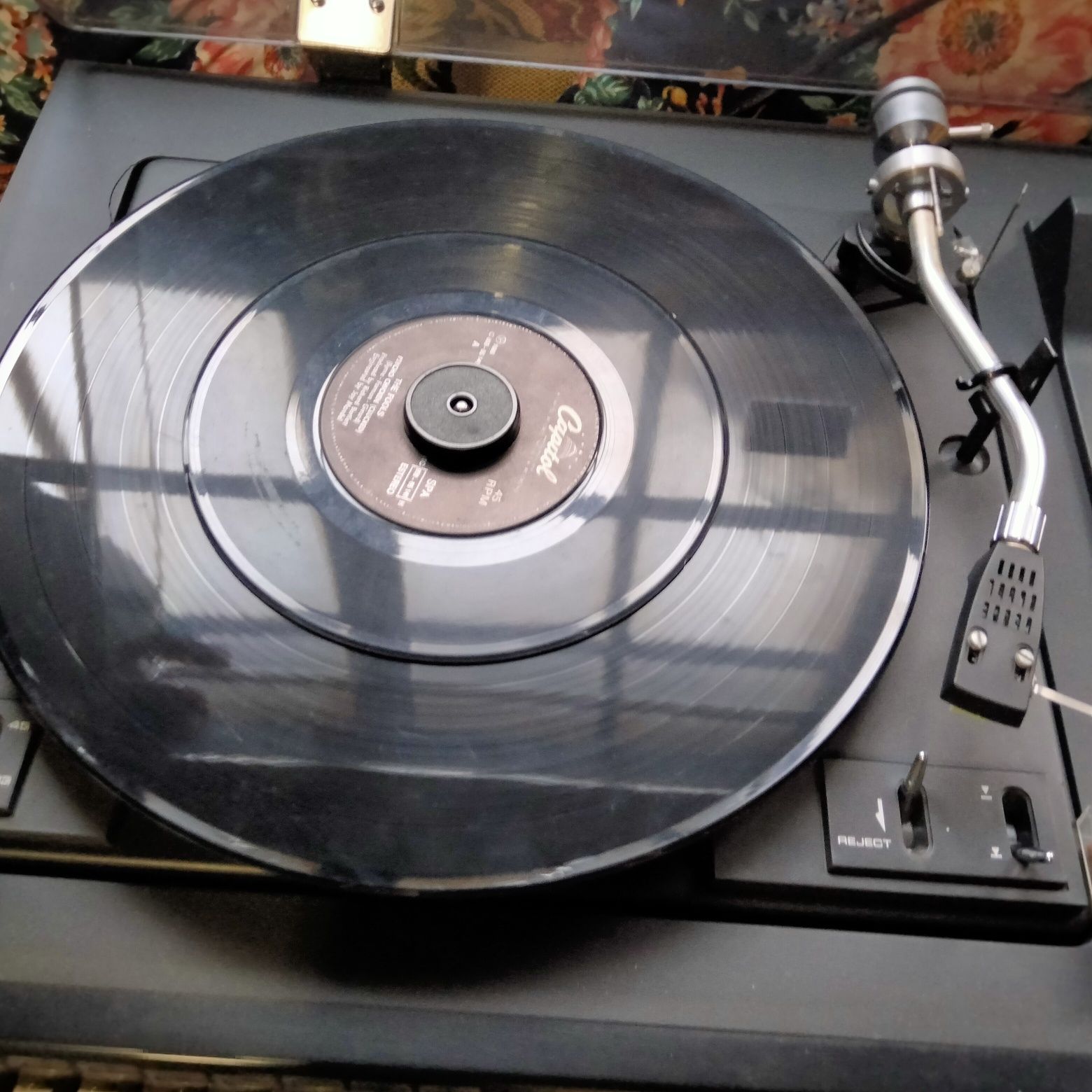 Gira Discos SANYO