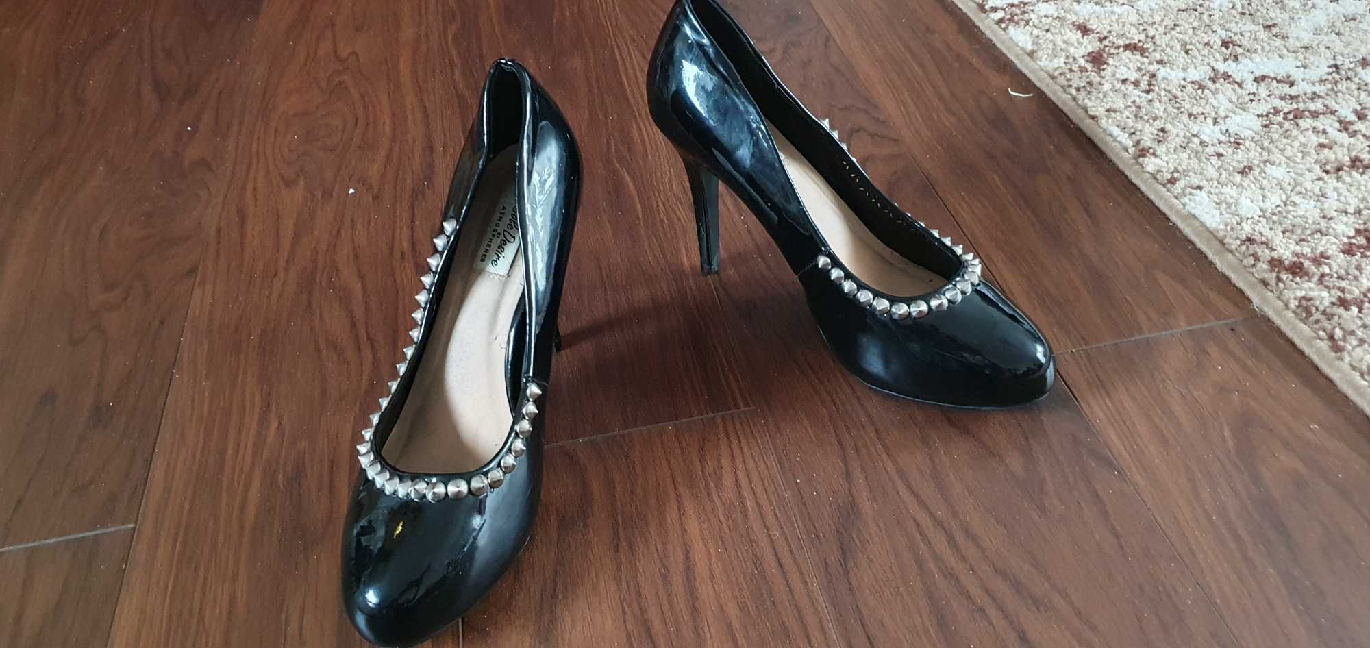 Buty czarne szpilki, (męskie lub damskie) rozmiar 43 z ćwiekmi