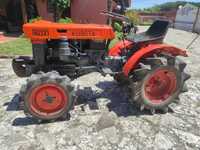 Trator KUBOTA 6000 com frese