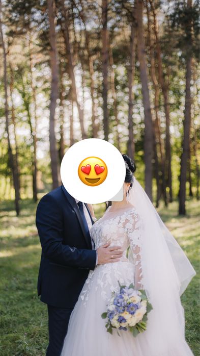 Продам весільну сукню