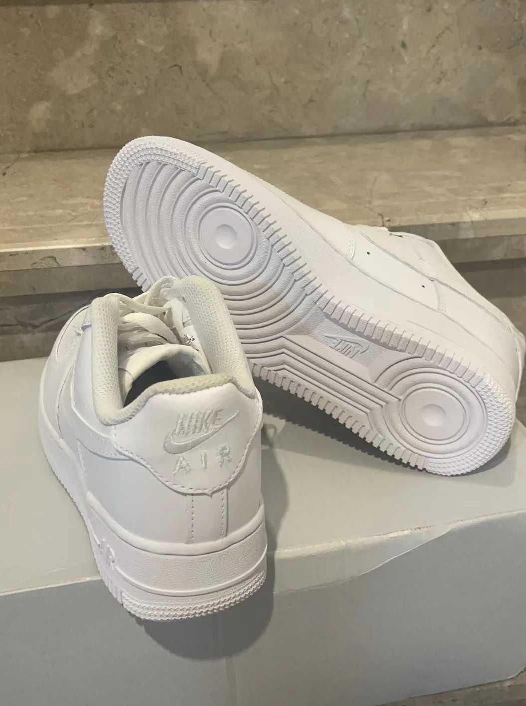 Nike Air Force 1 Low '07 White R.38