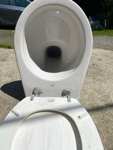 Muszla WC klozetowa ceramiczna podwieszana