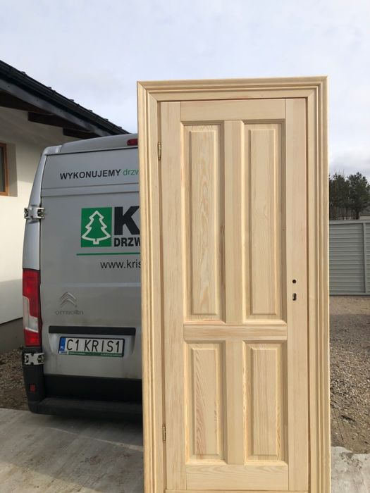 Drzwi drewniane 100 % lite sosnowe z opaską retro model ss-7