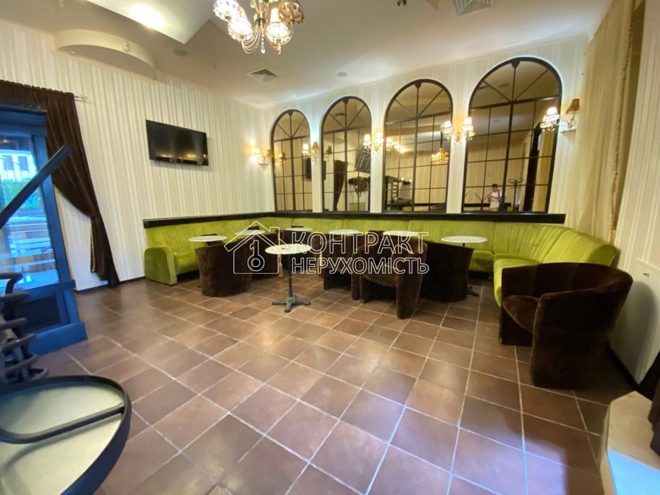 Продам Кав'ярняю в Центрі (Дзеркальний струмень). Готовий бізнес.