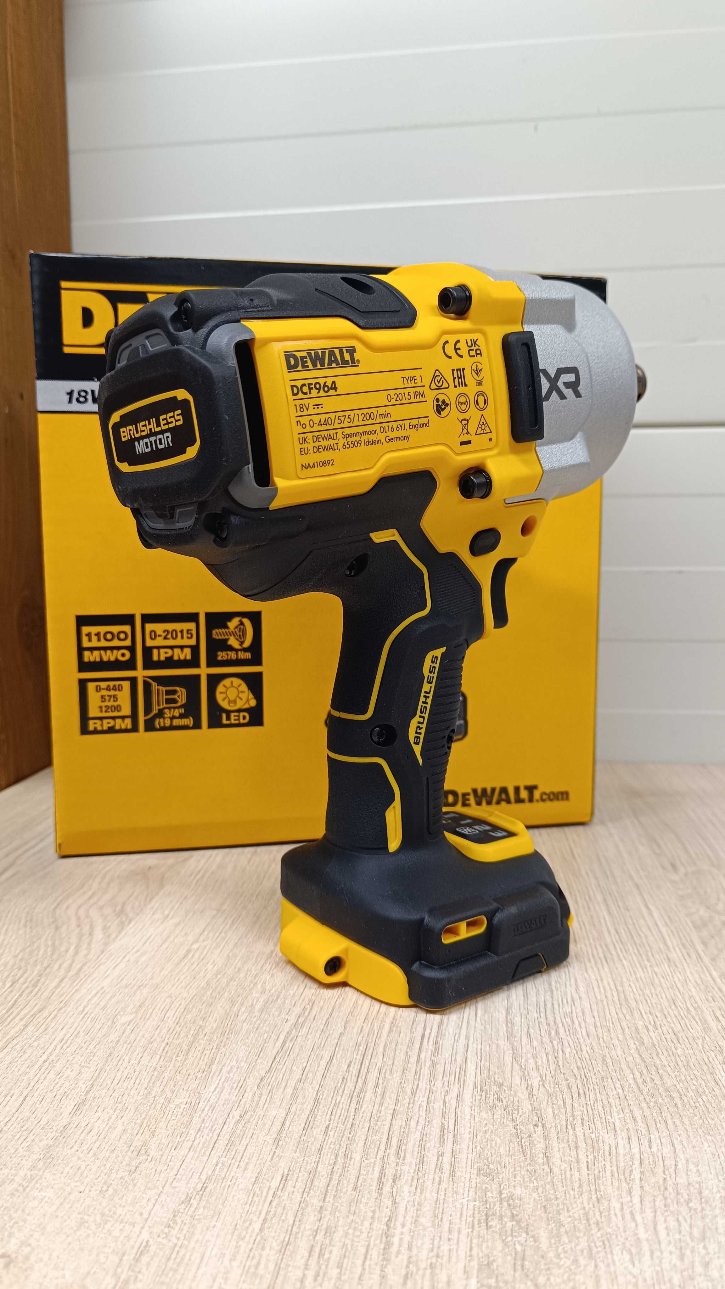 Najmocniejszy klucz udarowy Dewalt DCF964N 3/4cala  2576NM
