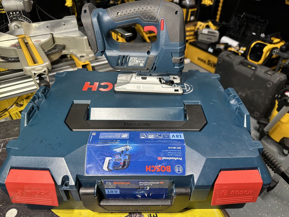 Акумуляторний лобзик Bosch GST 18 V-LI B + Кейс Bosch L-BOXX